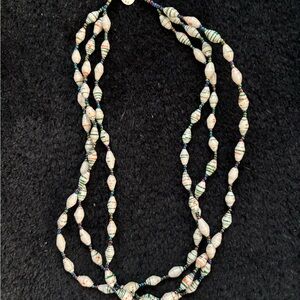 3 string necklace of seashells